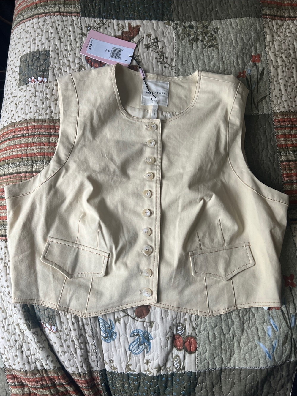 Avec Les Filles Cream Button-Front Vest